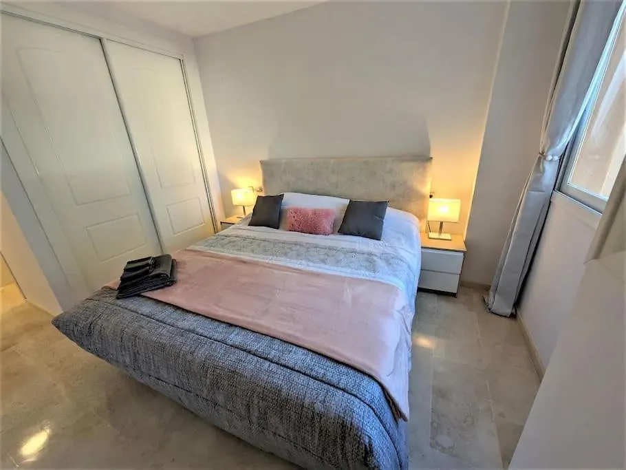 R23 Los Lagos 2 Bedroom Flat Marbella 0*,